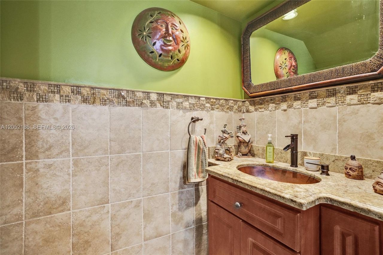 2359 W 74th St, Unit 1-104, Hialeah, FL 33016 Photo