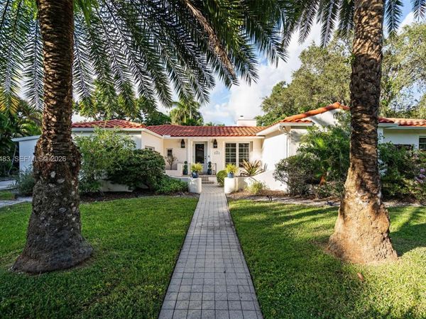 935 NE 72nd Ter, Miami, FL 33138