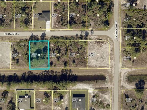 854 Foxtail St. , Lehigh Acres, FL 33974