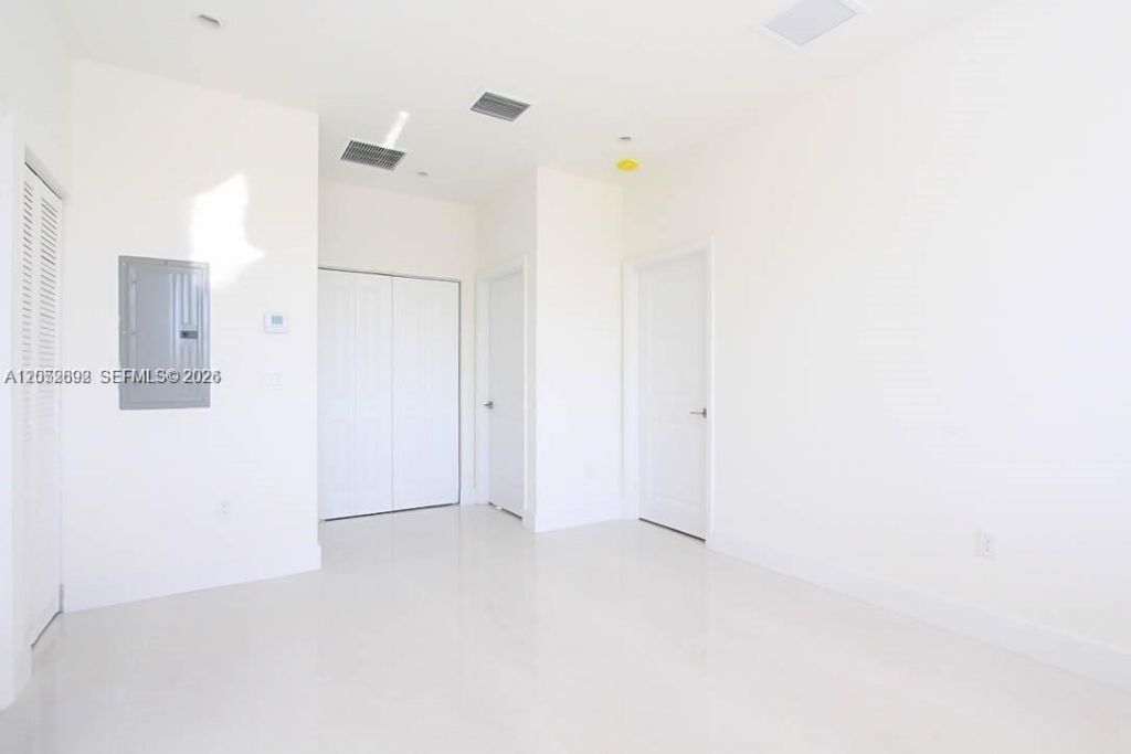 15631 SW 11th Ter, Miami, FL 33194 Photo