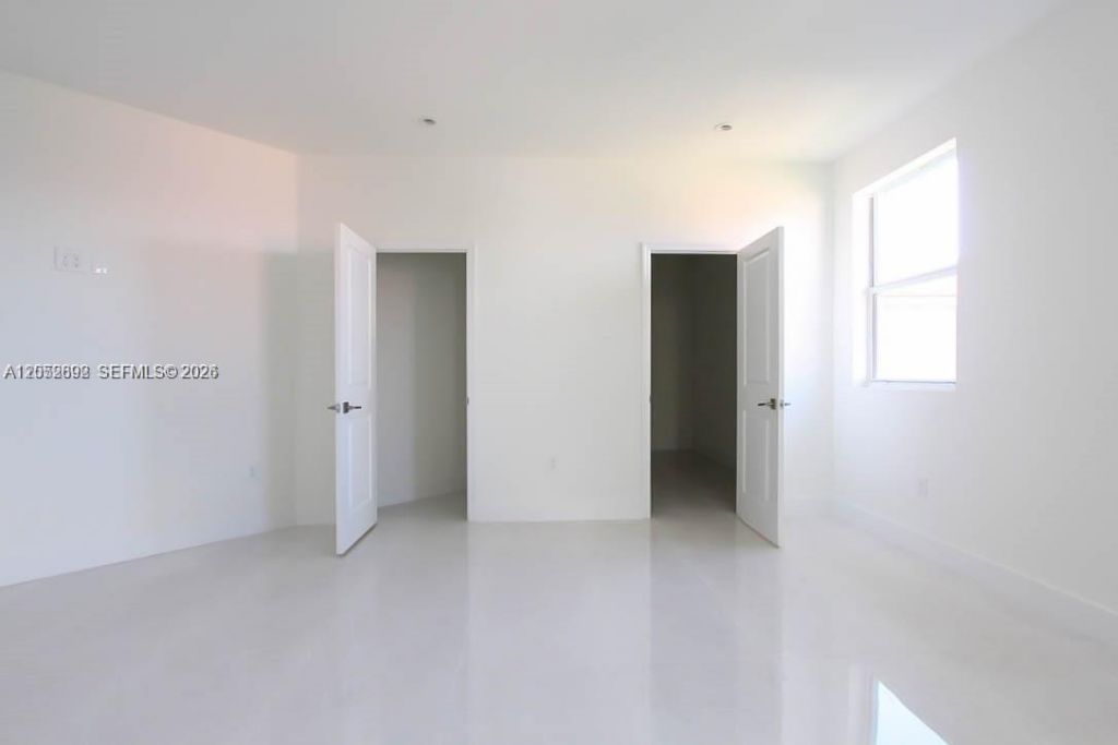 15631 SW 11th Ter, Miami, FL 33194 Photo