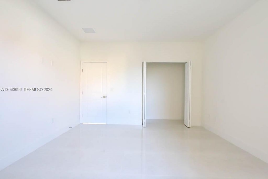 15631 SW 11th Ter, Miami, FL 33194 Photo