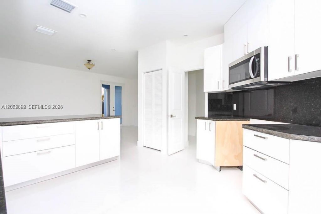 15631 SW 11th Ter, Miami, FL 33194 Photo