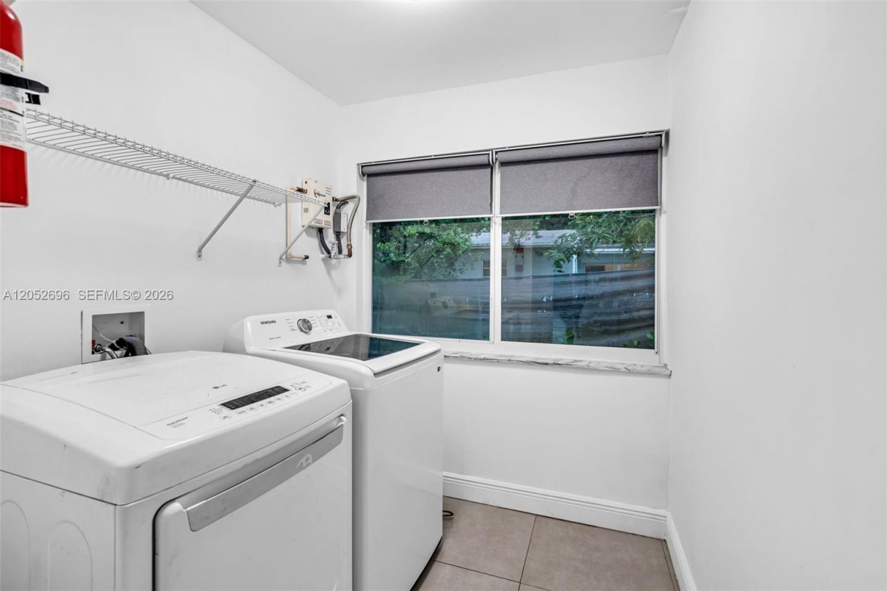 1580 NE 139th St , North Miami, FL 33161 Photo