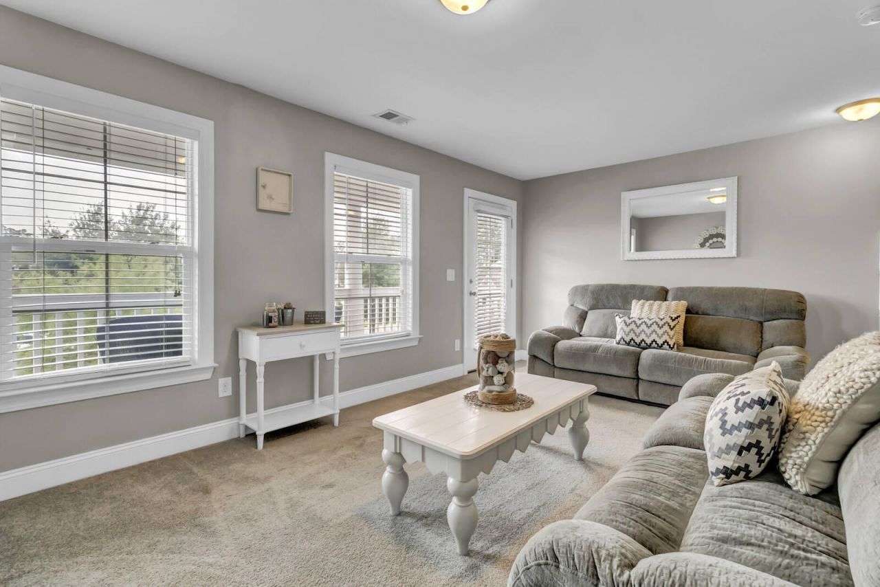 411 Whispering Breeze Lane Photo 33