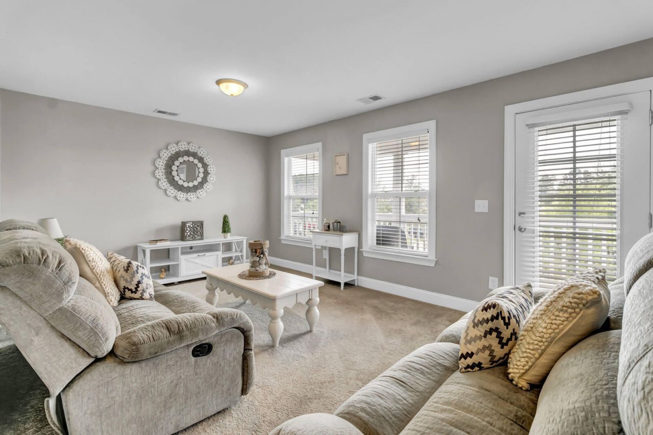 411 Whispering Breeze Lane Photo 34