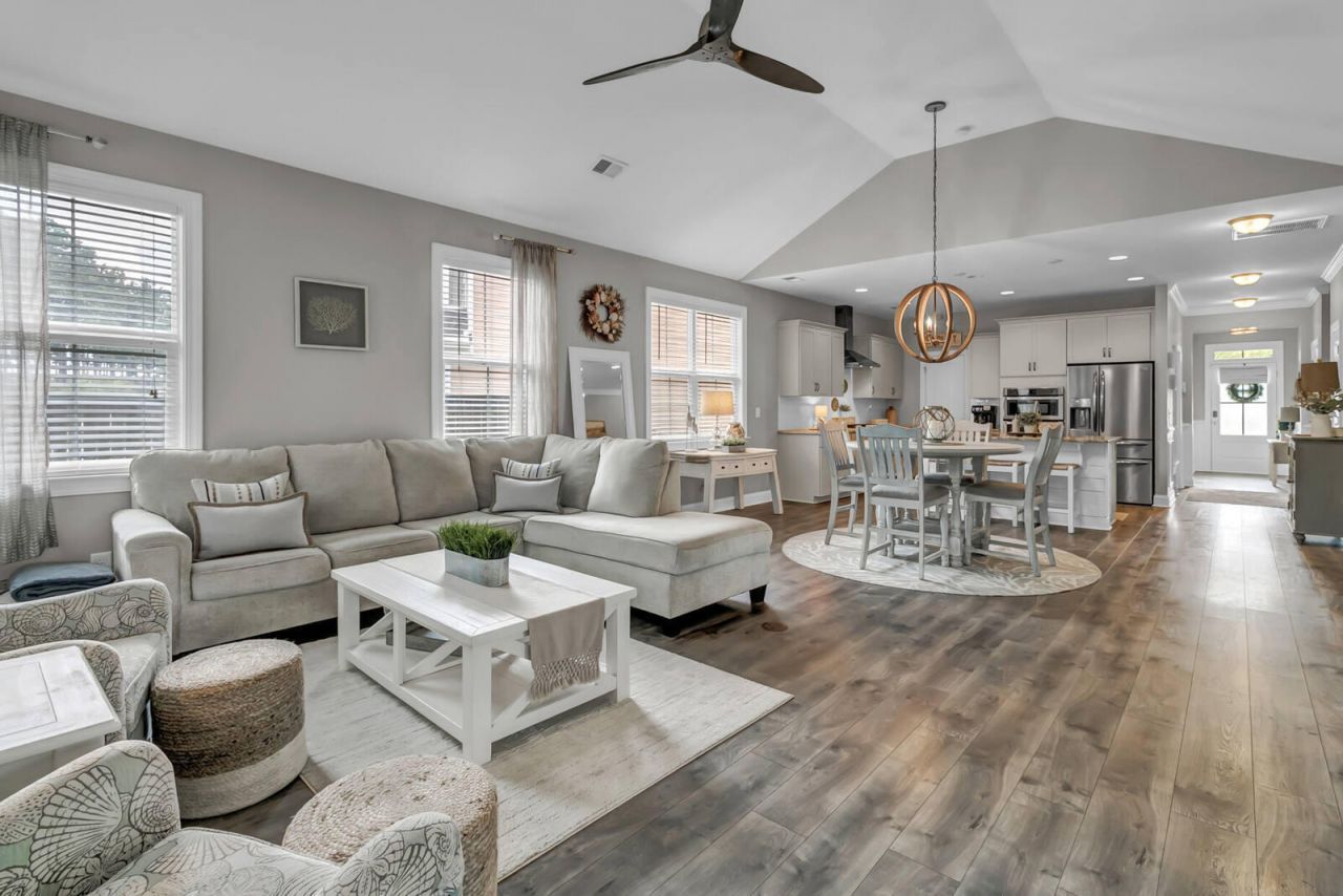 411 Whispering Breeze Lane Photo 8