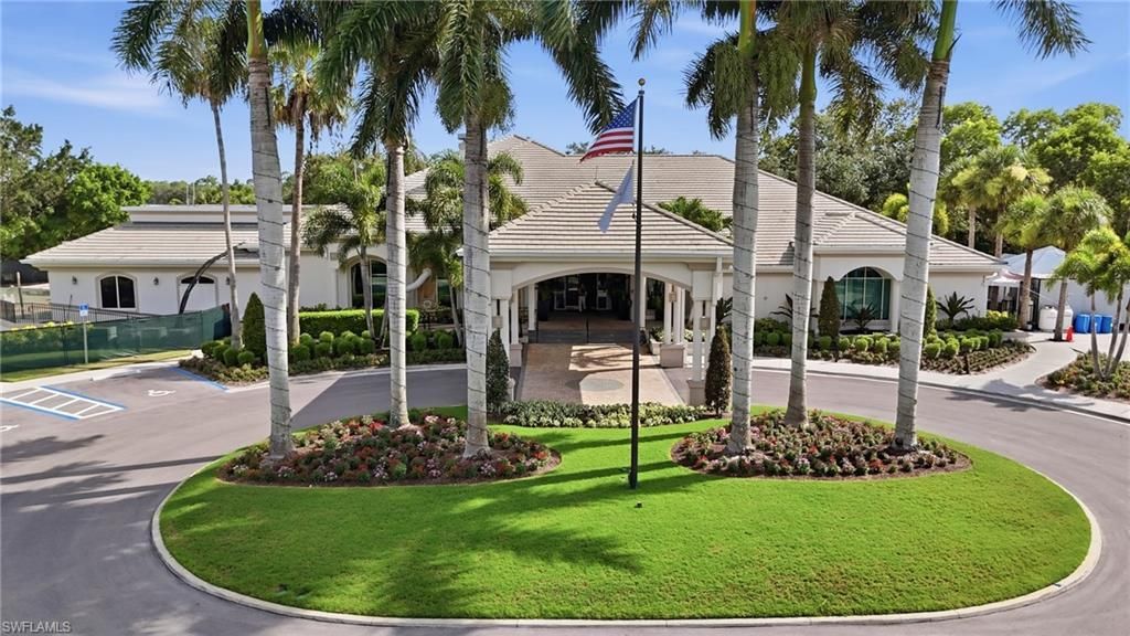 3662 Grand Cypress Dr, Naples, FL 34119 Photo