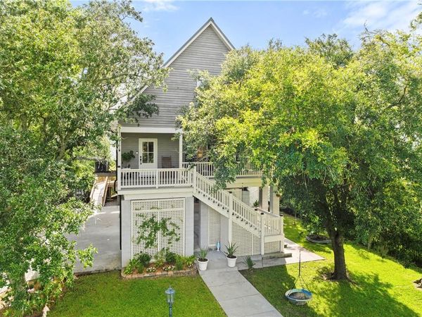 225 WEST Street , Mandeville, LA 70448