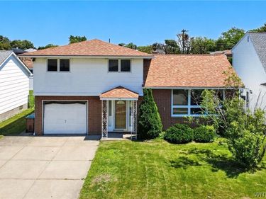 75 Fairoaks Lane, Cheektowaga, NY 14227