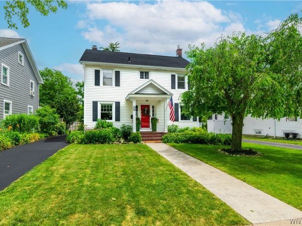 38 Hirschfield Drive, Amherst, NY 14221
