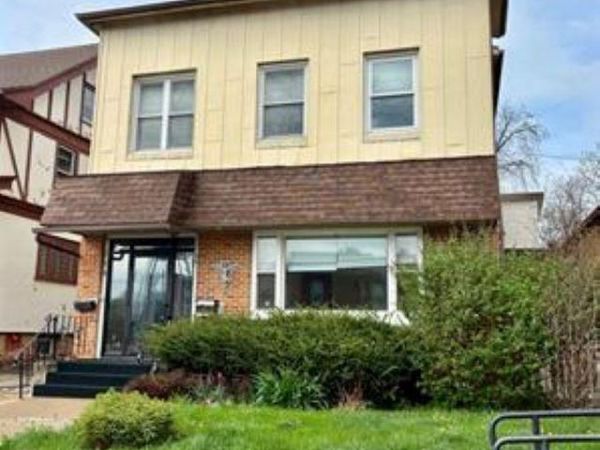 120 S Main Street, Fairfield, IA 52556