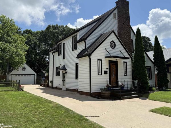 115 S Kentucky Ave, Mason City, IA 50401