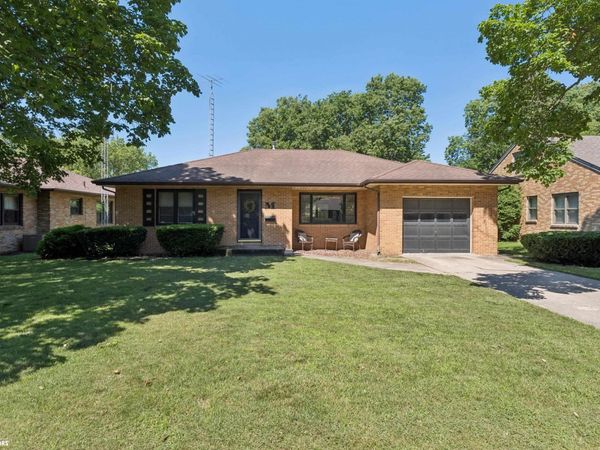 616 S Vermont Avenue, Mason City, IA 50401