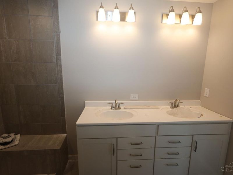 7247 Grandpoint Drive, Unit 27, West Chester, OH 45040 Photo 11