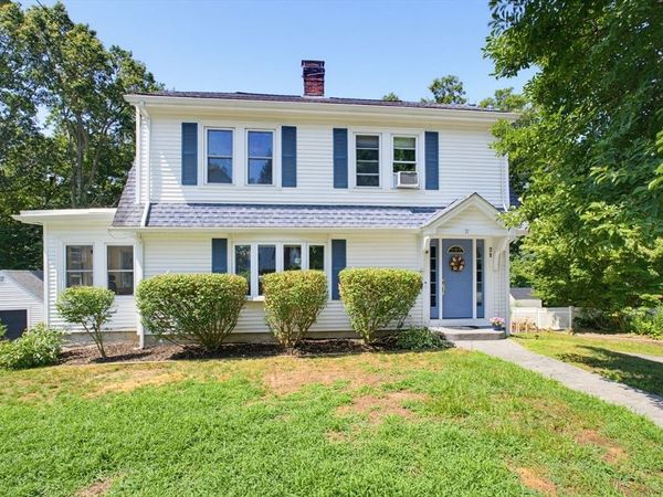 71 Circuit Rd, Dedham, MA 02026