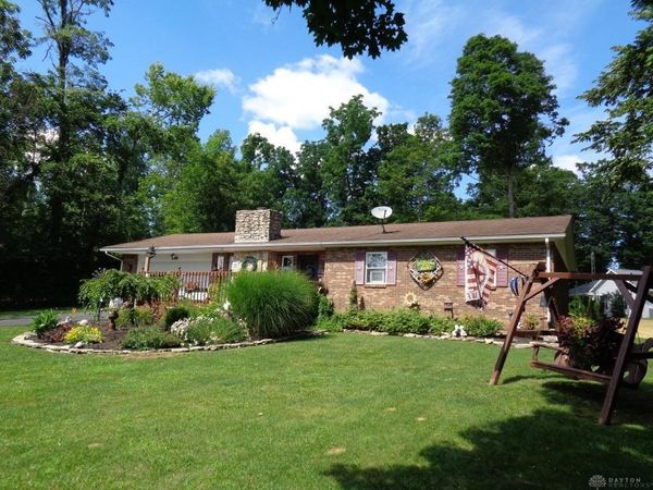 698 Lakengren Drive, Eaton, OH 45320