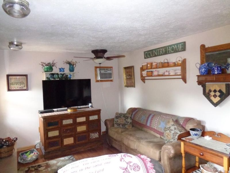 698 Lakengren Drive, Eaton, OH 45320 Photo 6