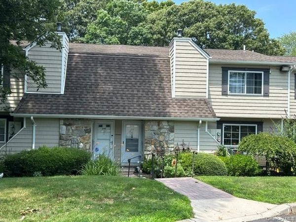 244 Lake Pointe Circle, Unit #244, Middle Island, NY 11953