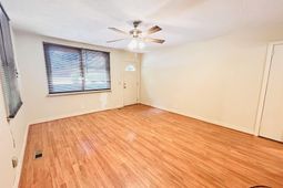 7536 Terry Street  photo 4