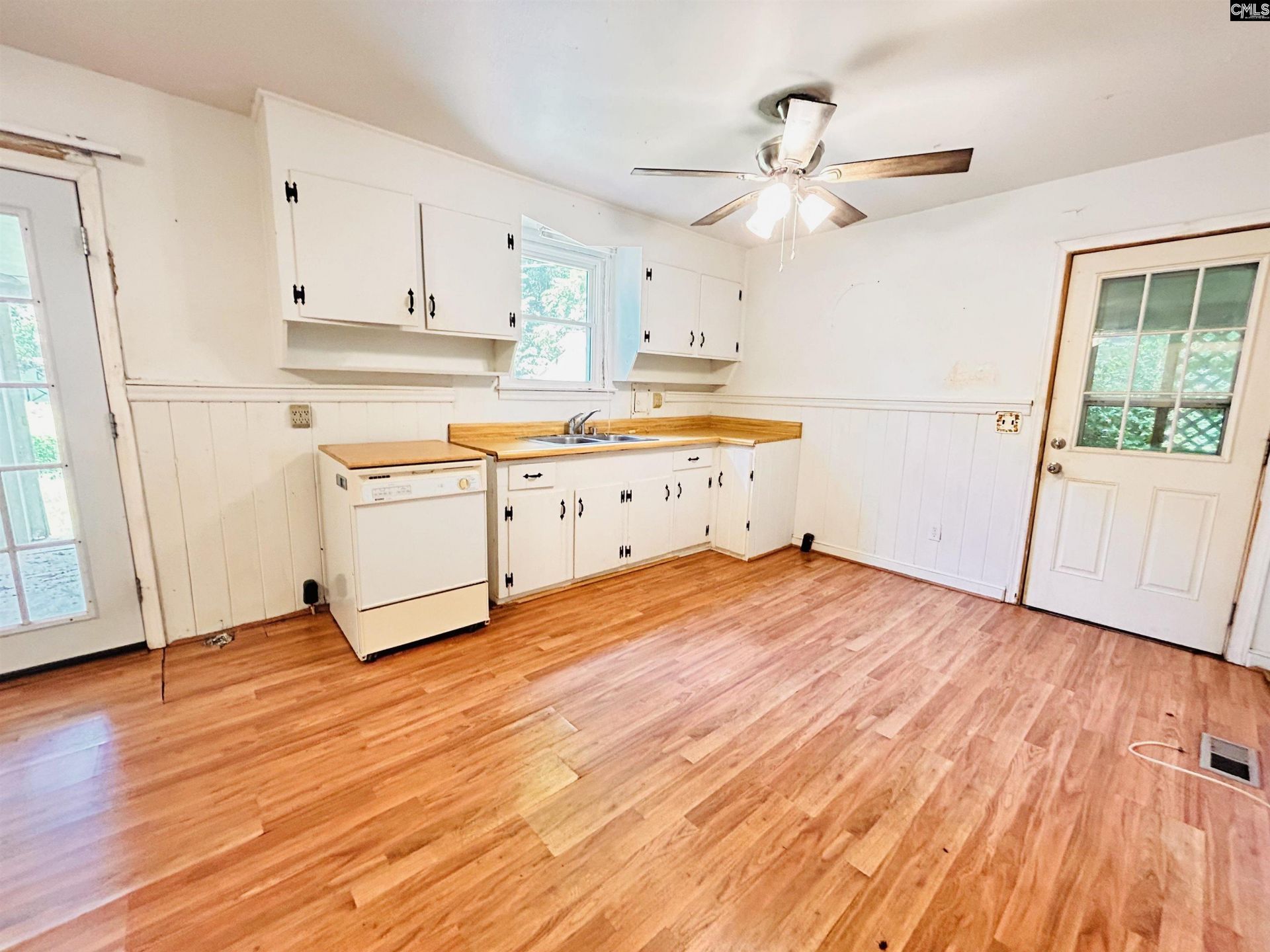 7536 Terry Street  Photo 5