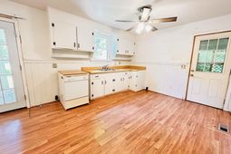 7536 Terry Street  photo 4