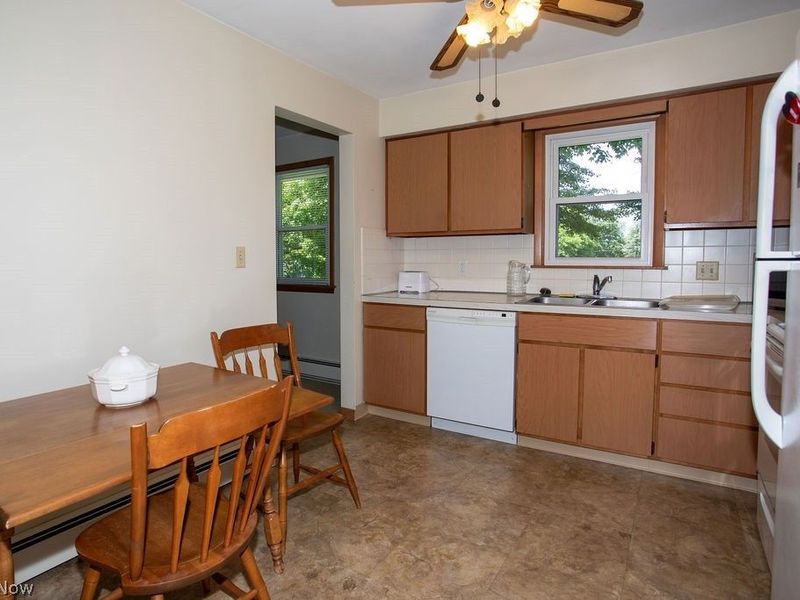 3937 S Schenley Avenue, Youngstown, OH 44511 Photo 11