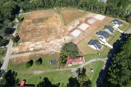 142 Roberts Road photo 4