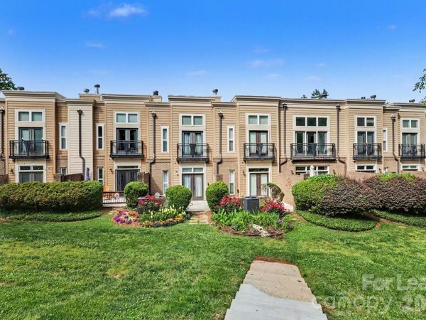 239 N Dotger Avenue , Charlotte, NC 28207