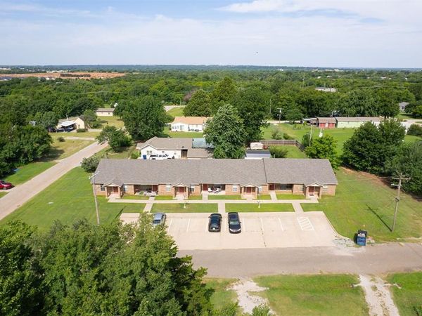 713 S Locust Street, Unit 713-725, Guthrie, OK 73044