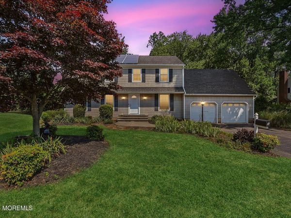 4 Oakwood Lane, Little Silver, NJ 07739