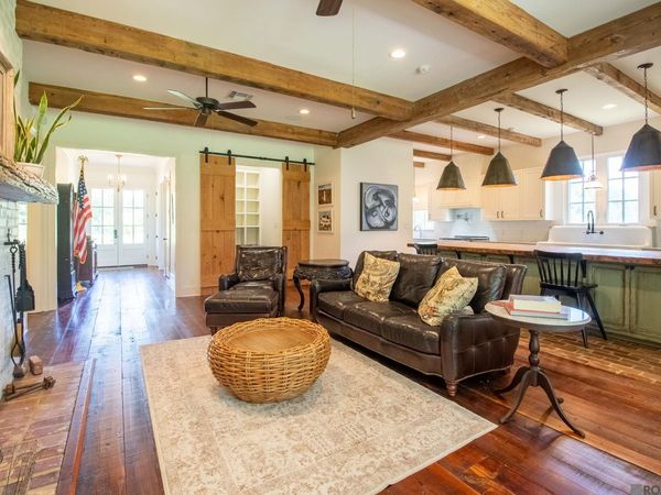 1063 River Road Drive, Sunshine, LA 70780