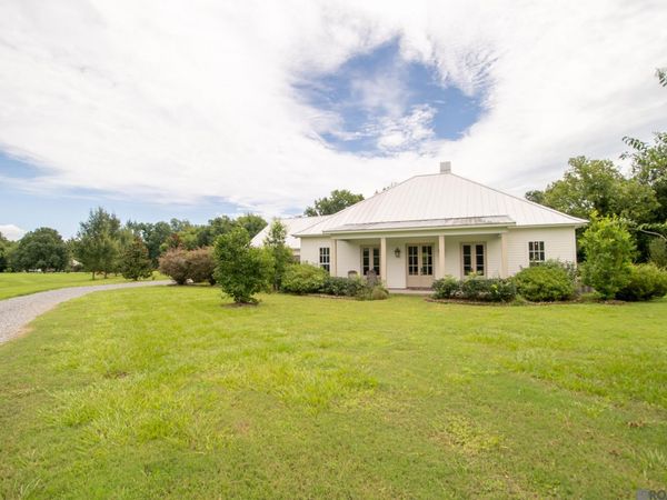1063 River Road Drive, Sunshine, LA 70780