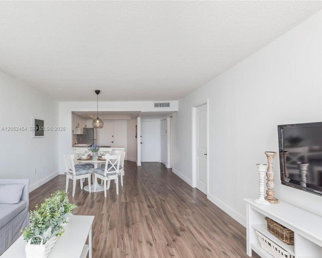 1301 NE Miami Gardens Dr , Unit 1522W, Miami, FL 33179 Photo