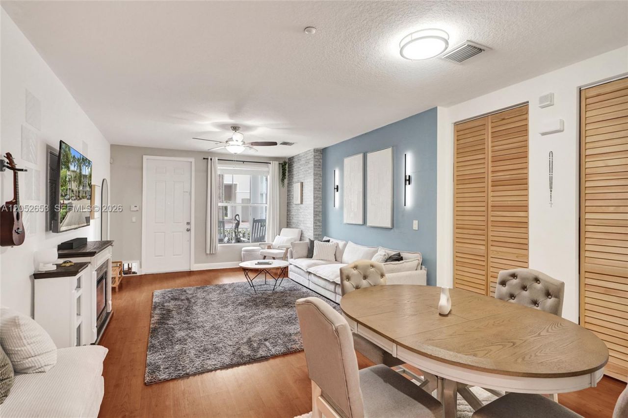 417 SW 13th Ter, Unit 417, Fort Lauderdale, FL 33312 Photo