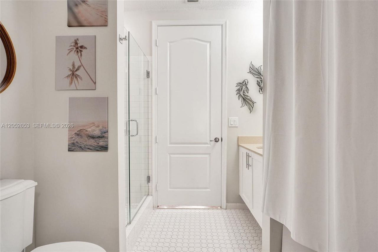 417 SW 13th Ter, Unit 417, Fort Lauderdale, FL 33312 Photo