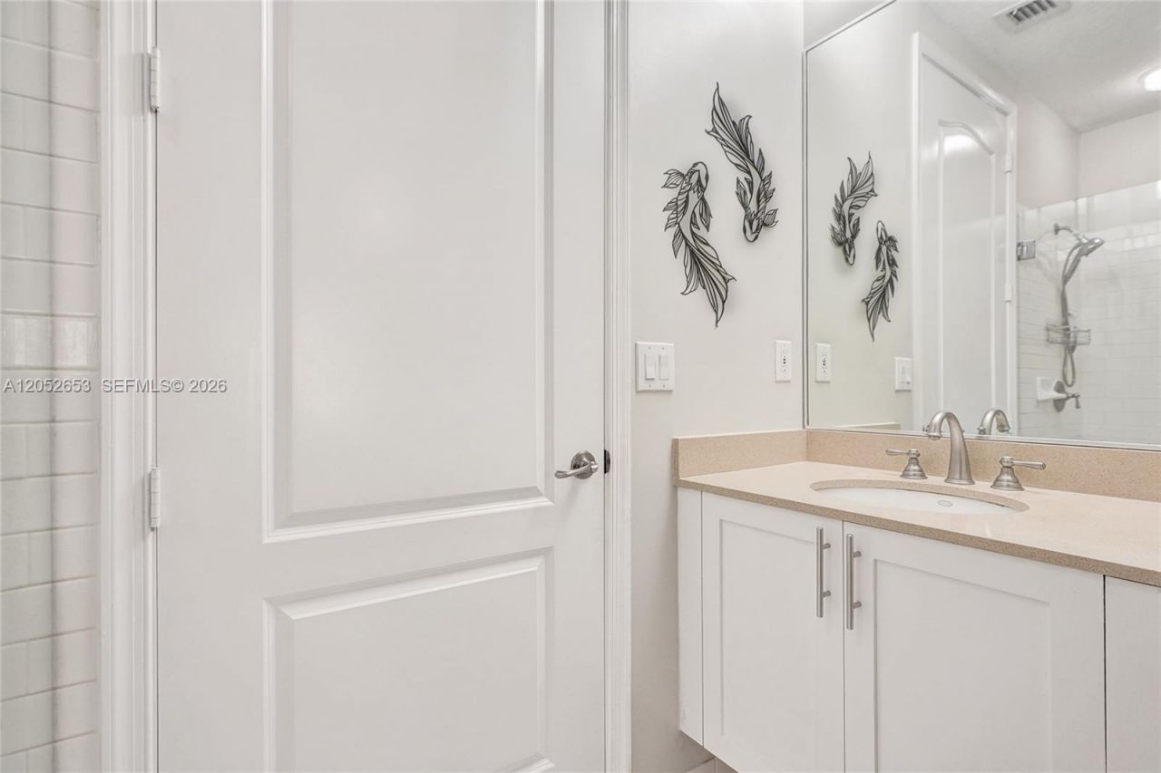 417 SW 13th Ter, Unit 417, Fort Lauderdale, FL 33312 Photo