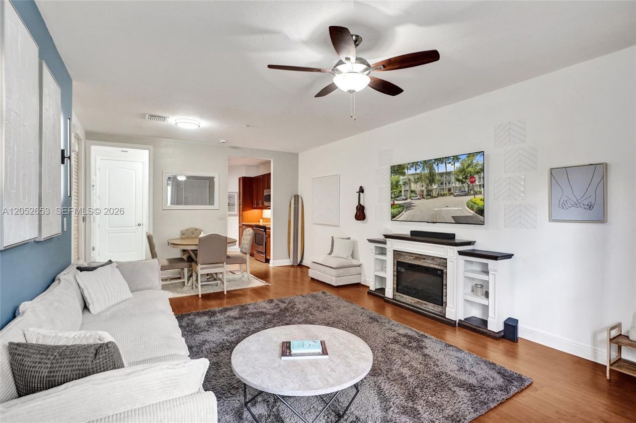 417 SW 13th Ter, Unit 417, Fort Lauderdale, FL 33312 Photo