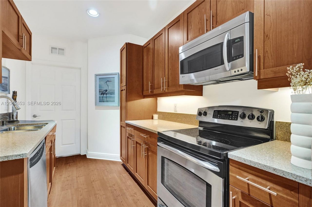 417 SW 13th Ter, Unit 417, Fort Lauderdale, FL 33312 Photo
