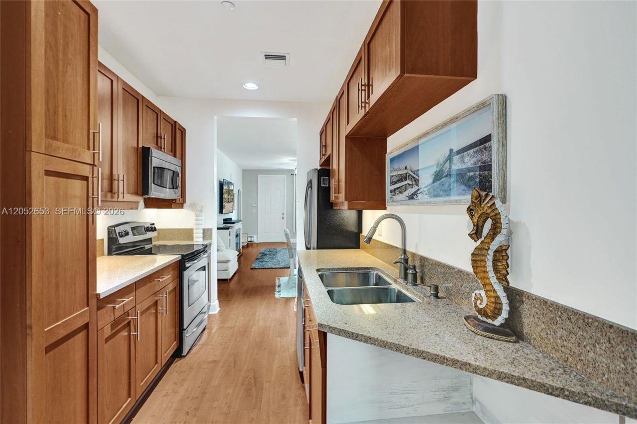 417 SW 13th Ter, Unit 417, Fort Lauderdale, FL 33312 Photo