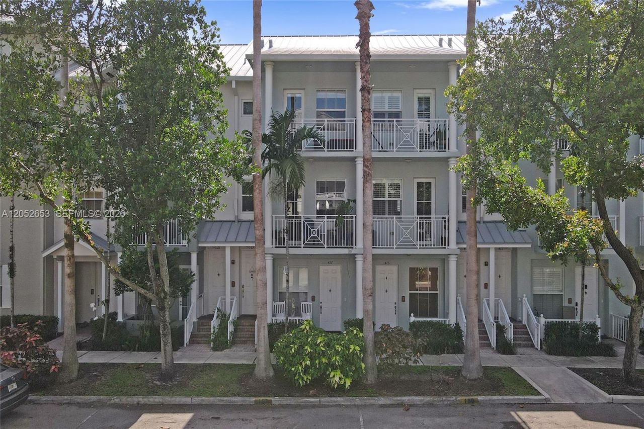 417 SW 13th Ter, Unit 417, Fort Lauderdale, FL 33312 Photo