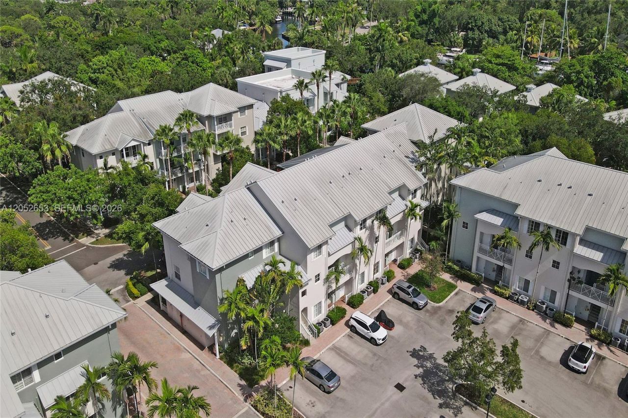 417 SW 13th Ter, Unit 417, Fort Lauderdale, FL 33312 Photo