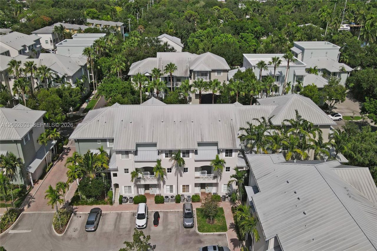 417 SW 13th Ter, Unit 417, Fort Lauderdale, FL 33312 Photo