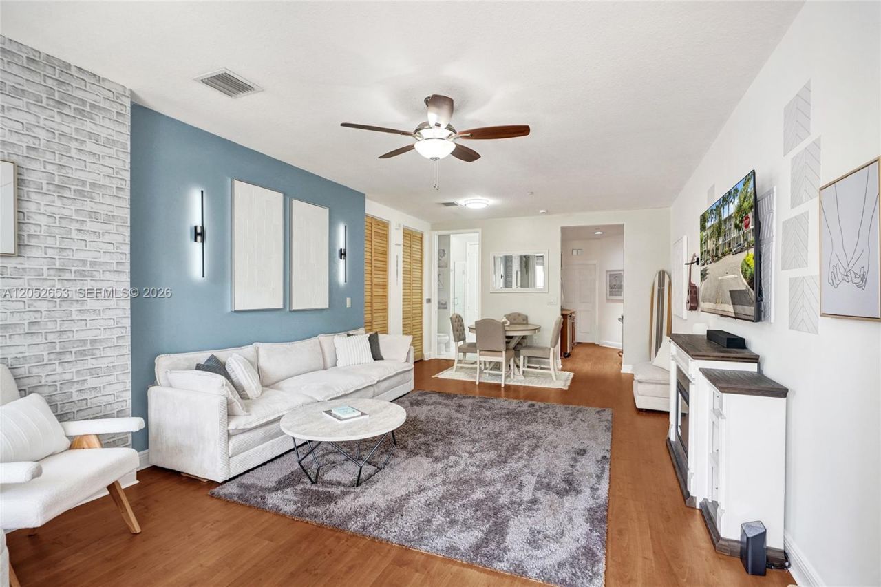 417 SW 13th Ter, Unit 417, Fort Lauderdale, FL 33312 Photo