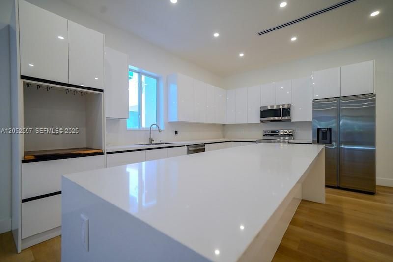 112 NW 24th Ct , Miami, FL 33125 Photo