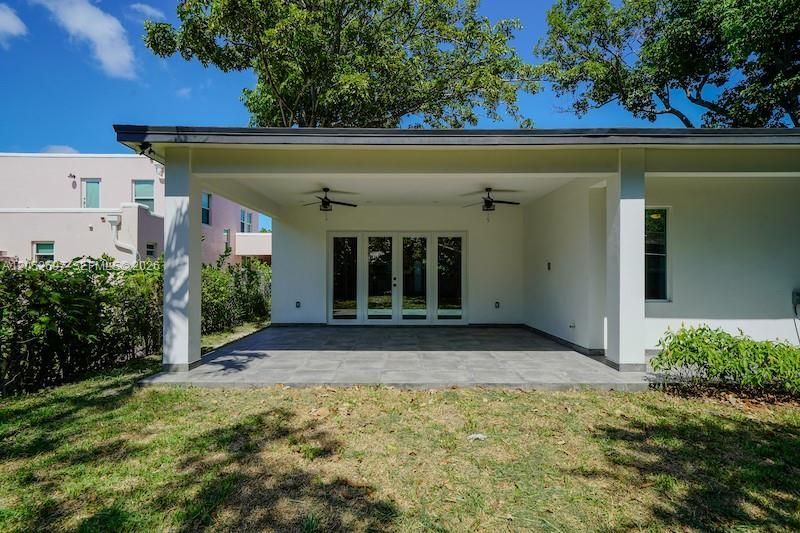 112 NW 24th Ct , Miami, FL 33125 Photo