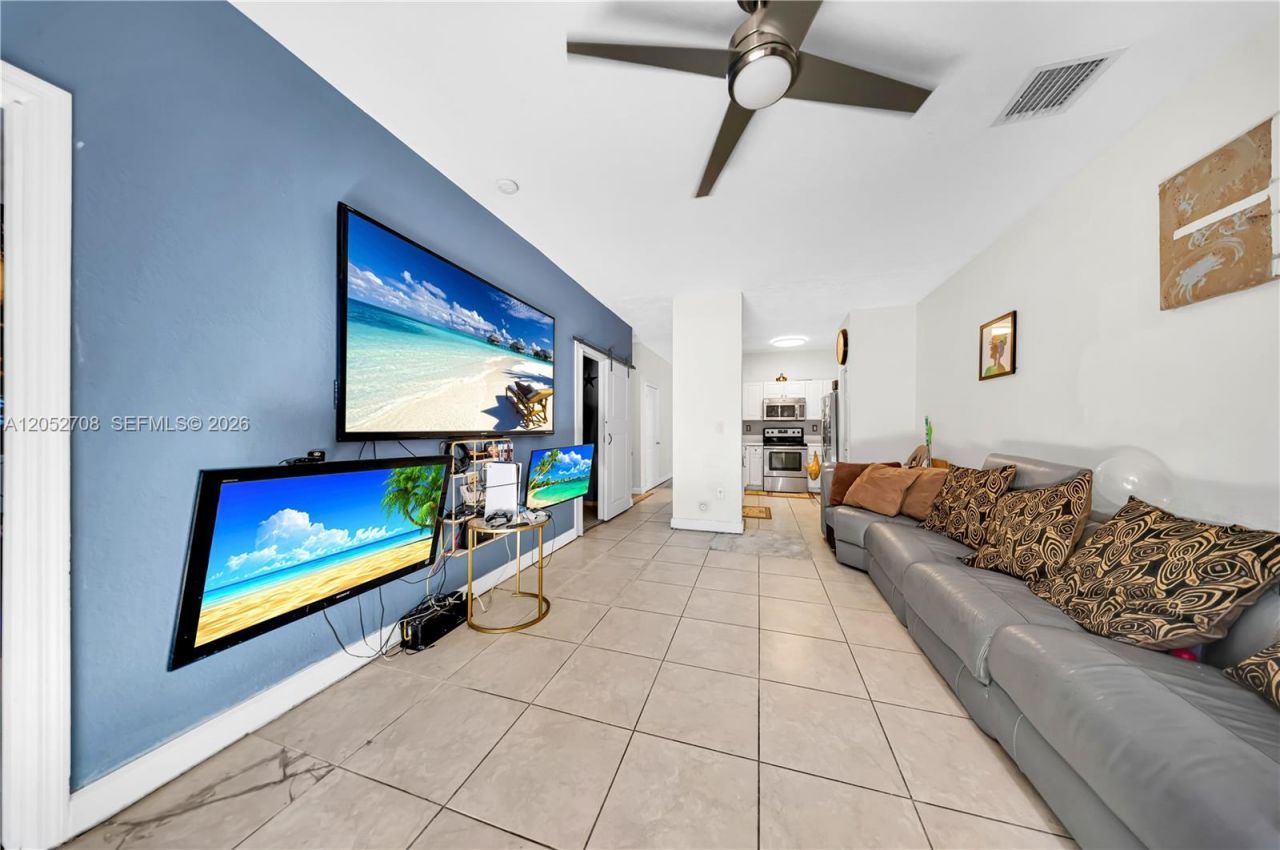 23715 SW 114th Pl , Homestead, FL 33032 Photo