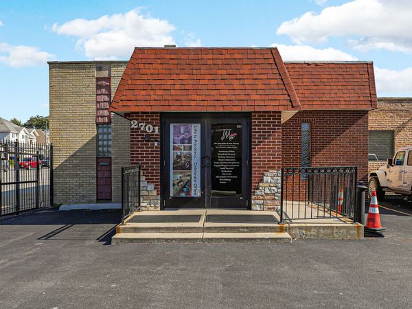 2701 W 87th Street , Evergreen Park, IL 60805
