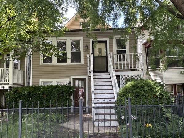 4136 N Bell Avenue , Chicago, IL 60618