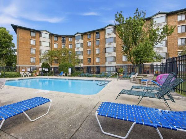 470 Fawell Boulevard , Unit 315, Glen Ellyn, IL 60137